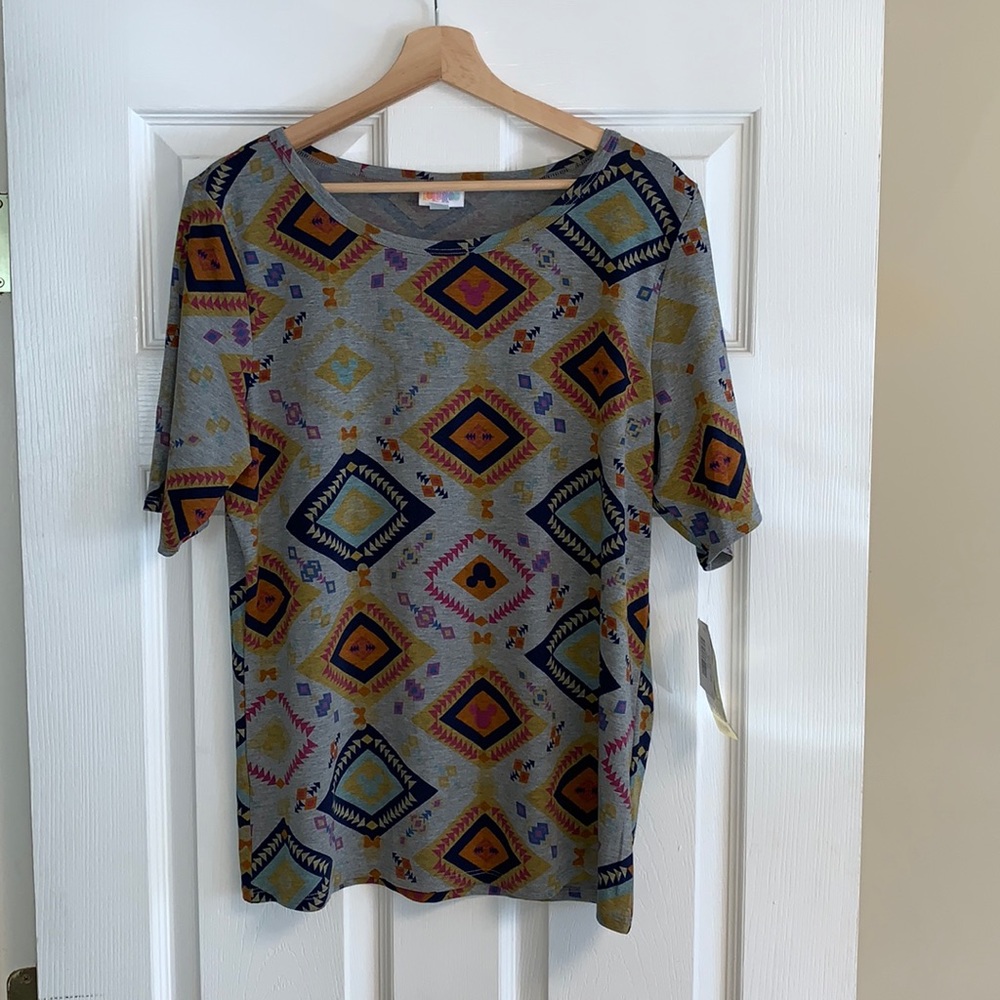 NWT LuLaRoe/Disney shirt, size 2XL